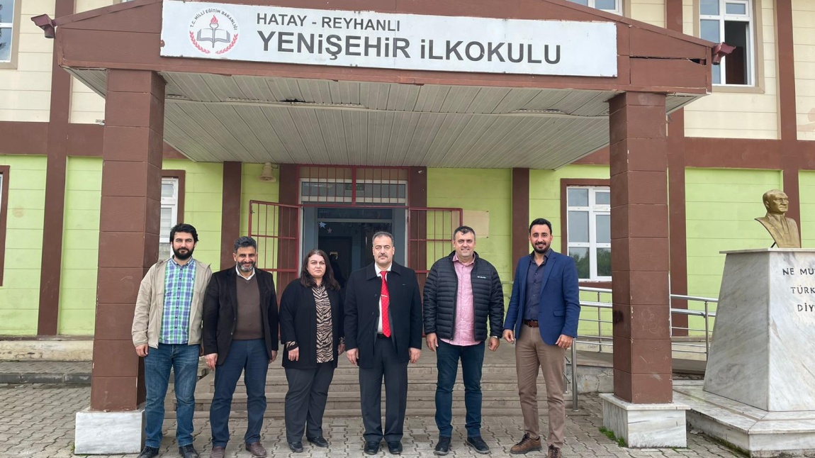 Reyhanlı Yenişehir İlkokulunu  ziyarete bulunduk.